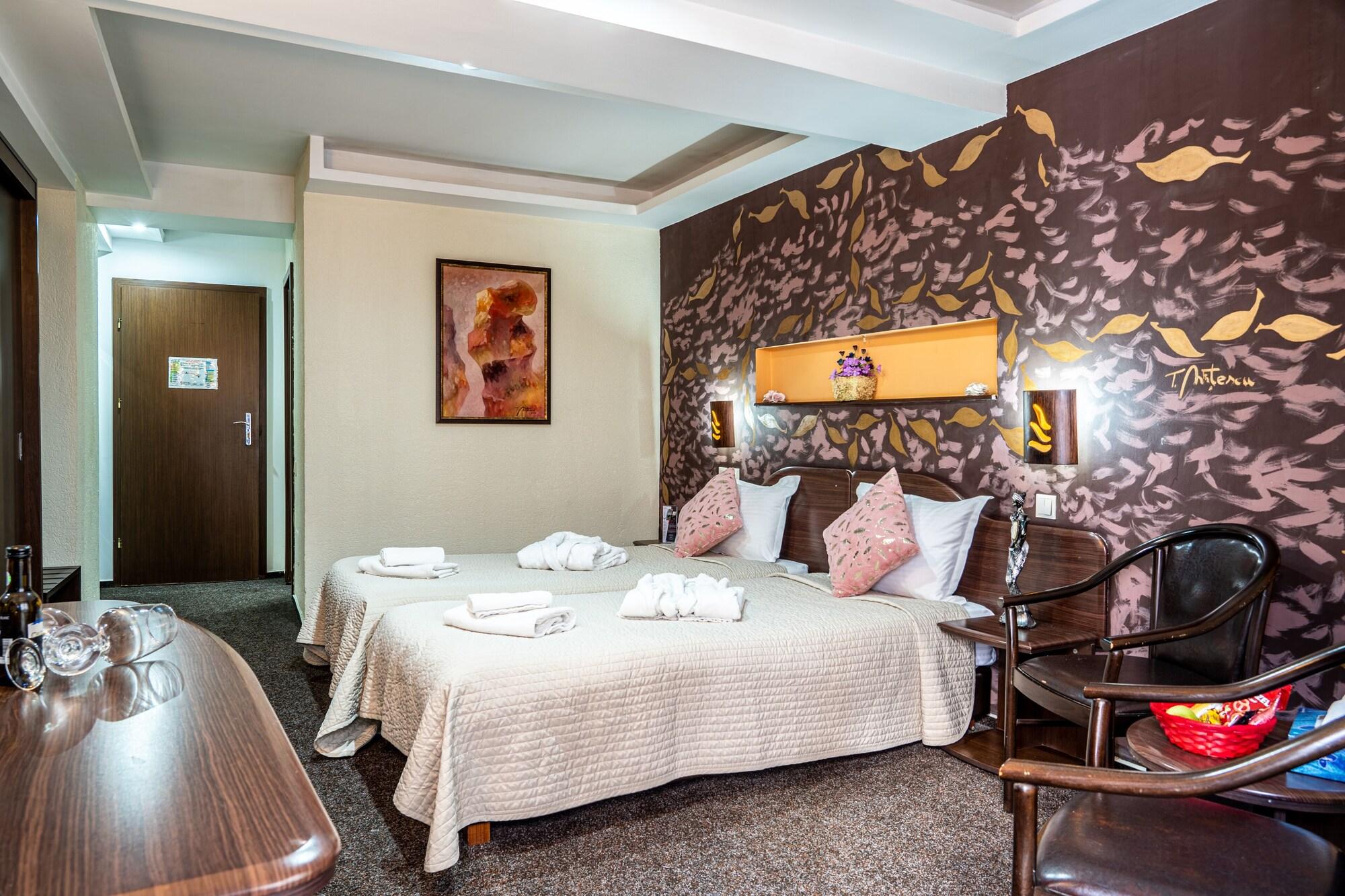 Hotel Razvan Bukarest Exterior foto