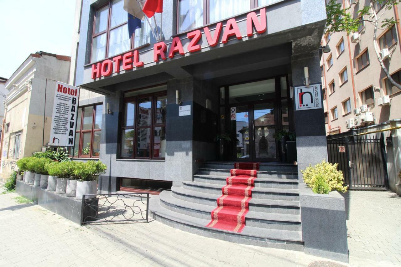 Hotel Razvan Bukarest Exterior foto