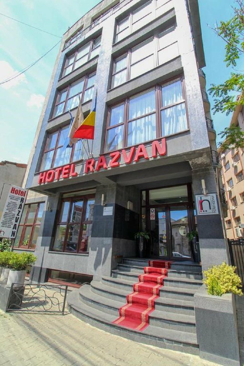 Hotel Razvan Bukarest Exterior foto