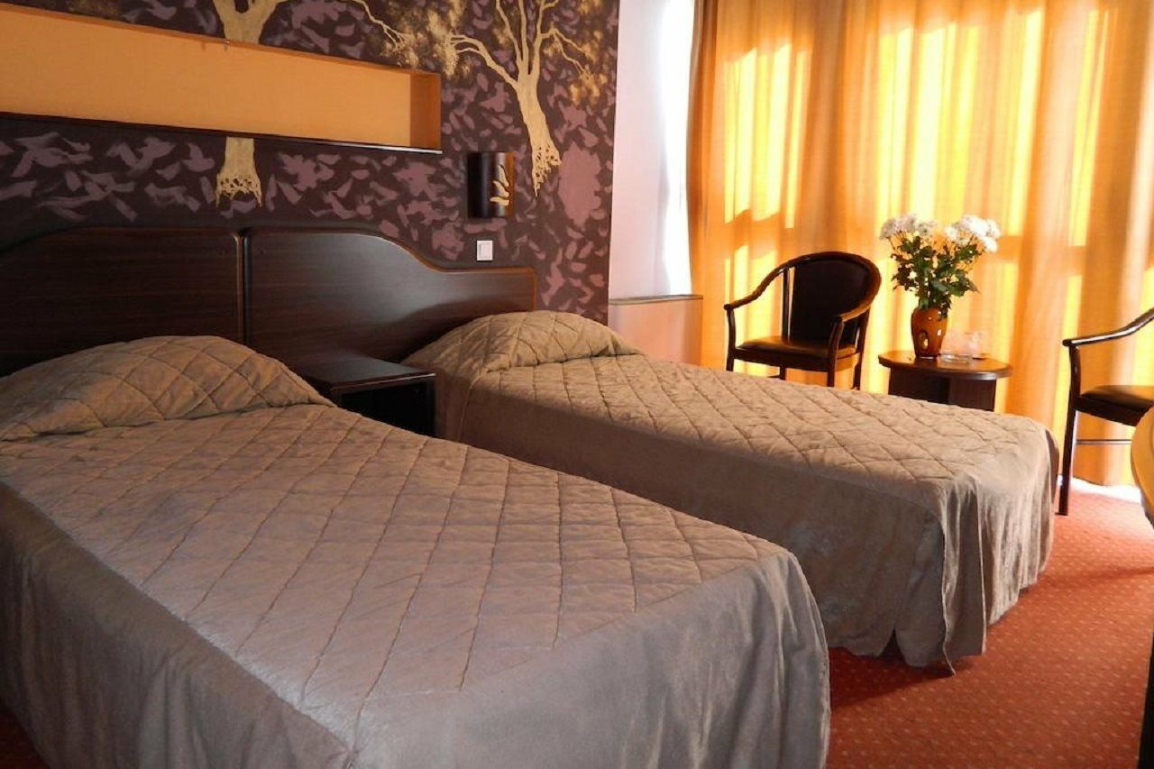 Hotel Razvan Bukarest Exterior foto