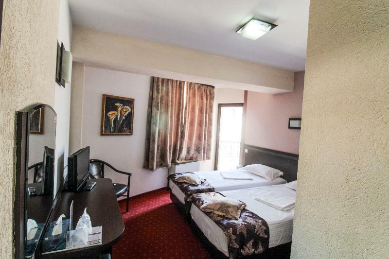 Hotel Razvan Bukarest Exterior foto